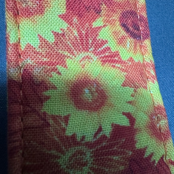 XL Dog Coller With Sunflower pattern very well made. 16.5 - 25 inch Neck - Picture 4 of 5